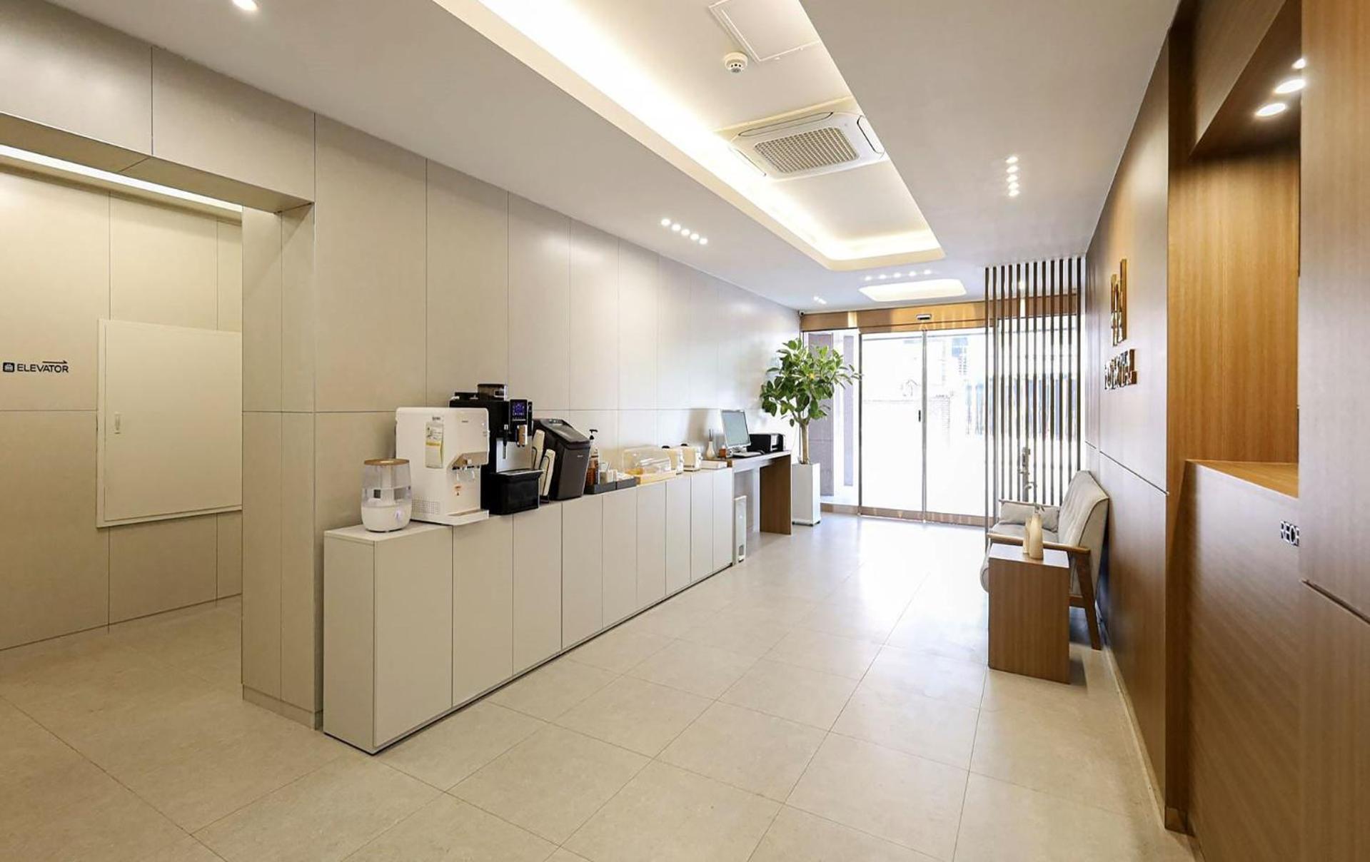 Eco Hotel Mokpo Exteriör bild