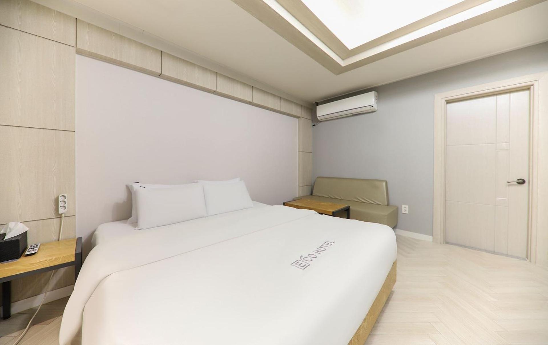 Eco Hotel Mokpo Exteriör bild