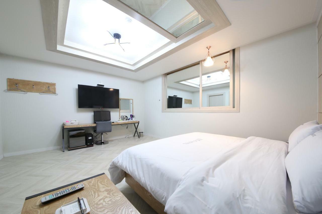 Eco Hotel Mokpo Exteriör bild
