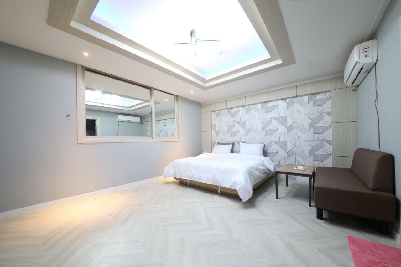 Eco Hotel Mokpo Exteriör bild