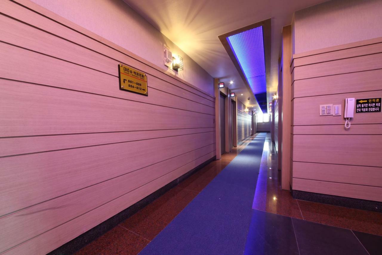 Eco Hotel Mokpo Exteriör bild