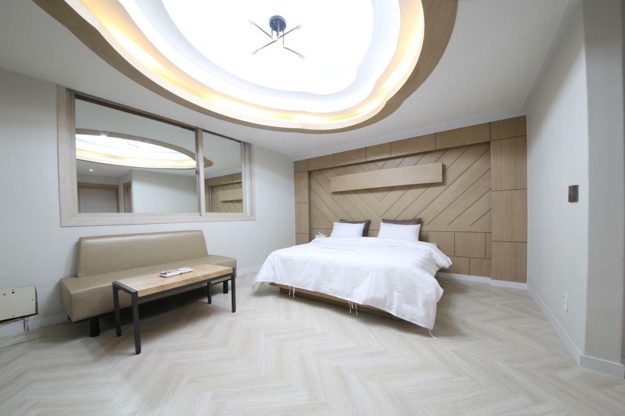 Eco Hotel Mokpo Exteriör bild