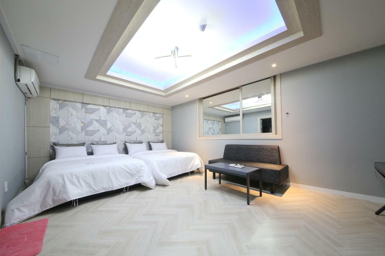 Eco Hotel Mokpo Exteriör bild