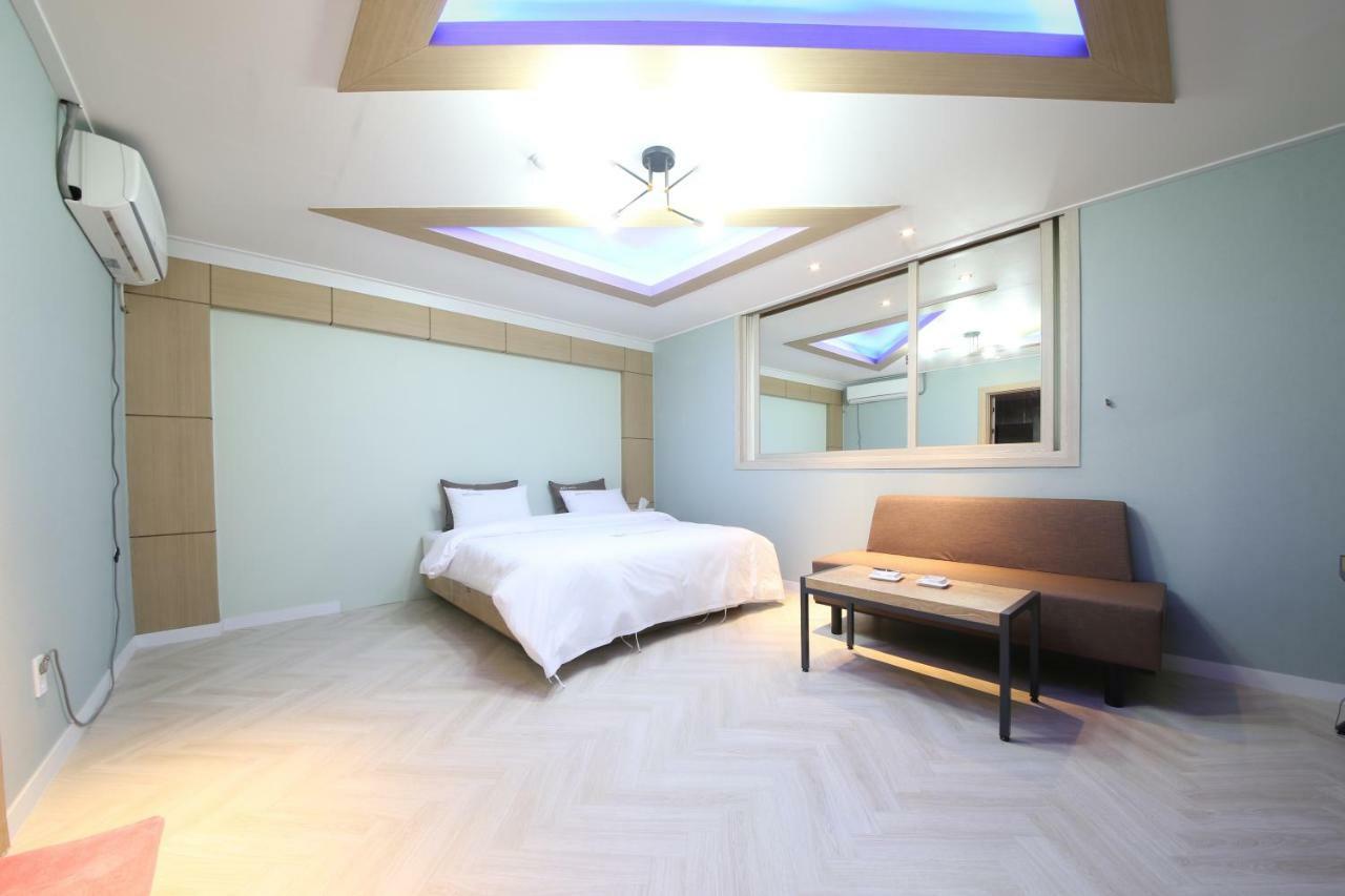 Eco Hotel Mokpo Exteriör bild